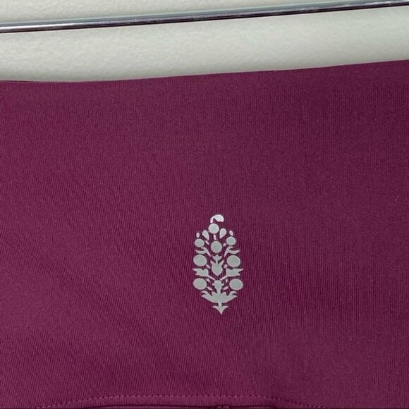 Free People Movement High Rise Freestyle Leggings Rare Wine Burgundy Stripe XS - Picture 6 of 14